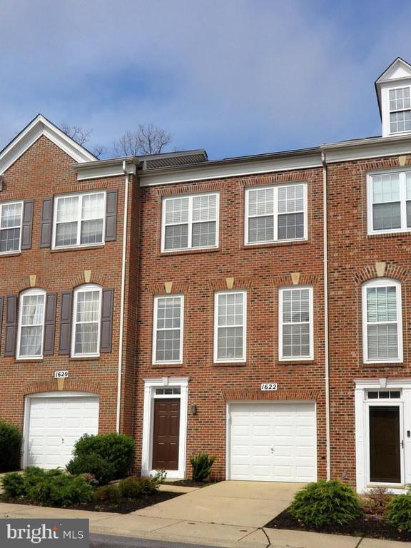 Primary Photo - 1622 White Oak Vista Dr
