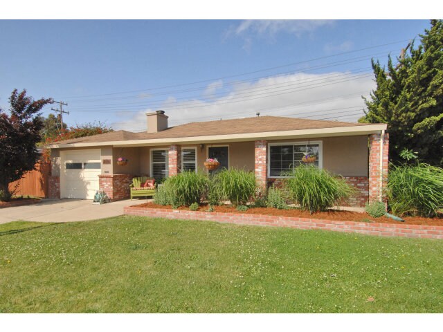 Stylishly Updated Home in Convenient San Mateo Location - available starting March 1st! - 3912 Orinda Drive