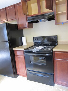 Foto del edificio - 830 Maplehurst Ct