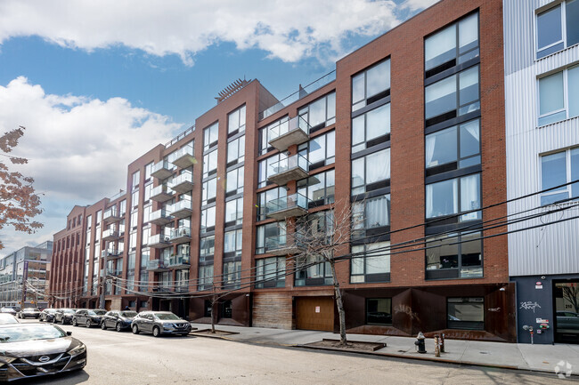 Foto del edificio - 220 N 10th St
