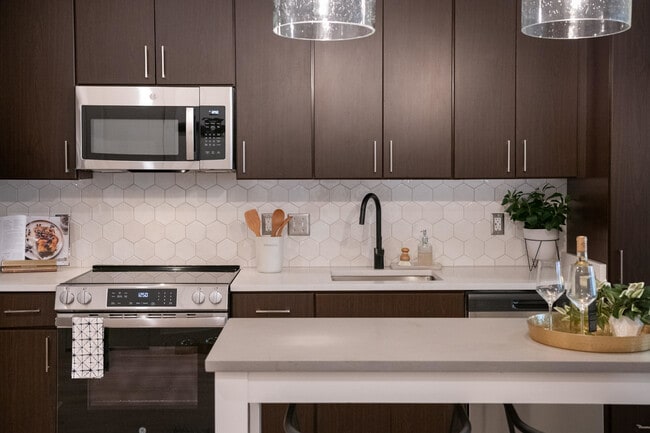 Building Photo - The Kingsley