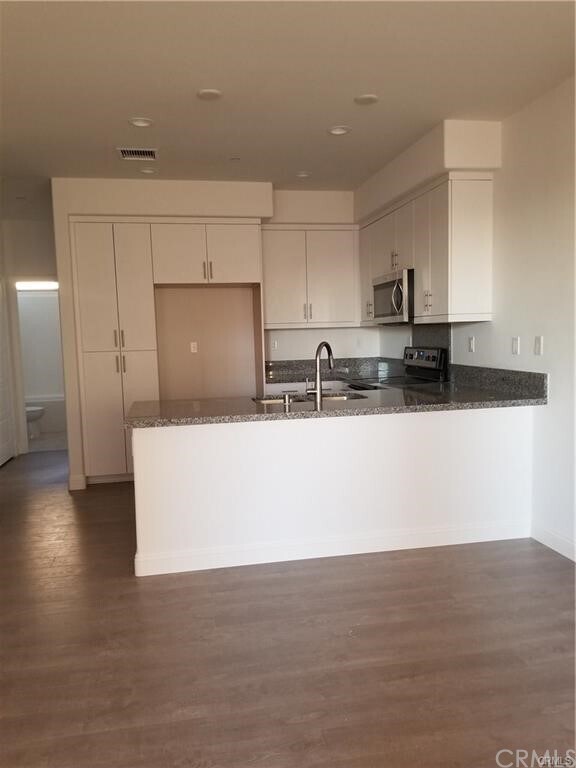 Foto del edificio - 5915 Spring St