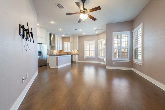 Foto del edificio - 7811 Wildcat Pass