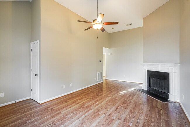 Foto del edificio - 820 Thomas Bay Ct