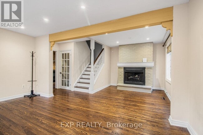 Building Photo - 6 Erlesmere Ave