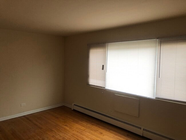 Living room - 9101 S Cottage Grove Ave