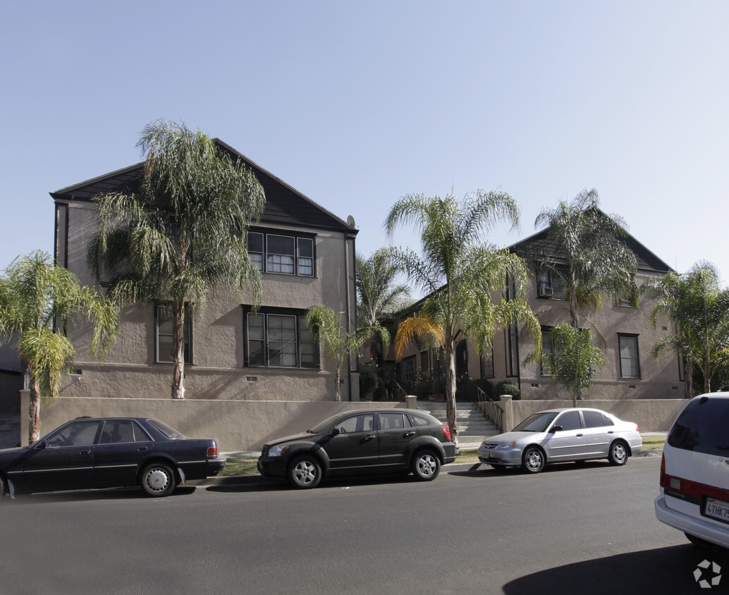 Primary Photo - 760-766 N Madison Ave