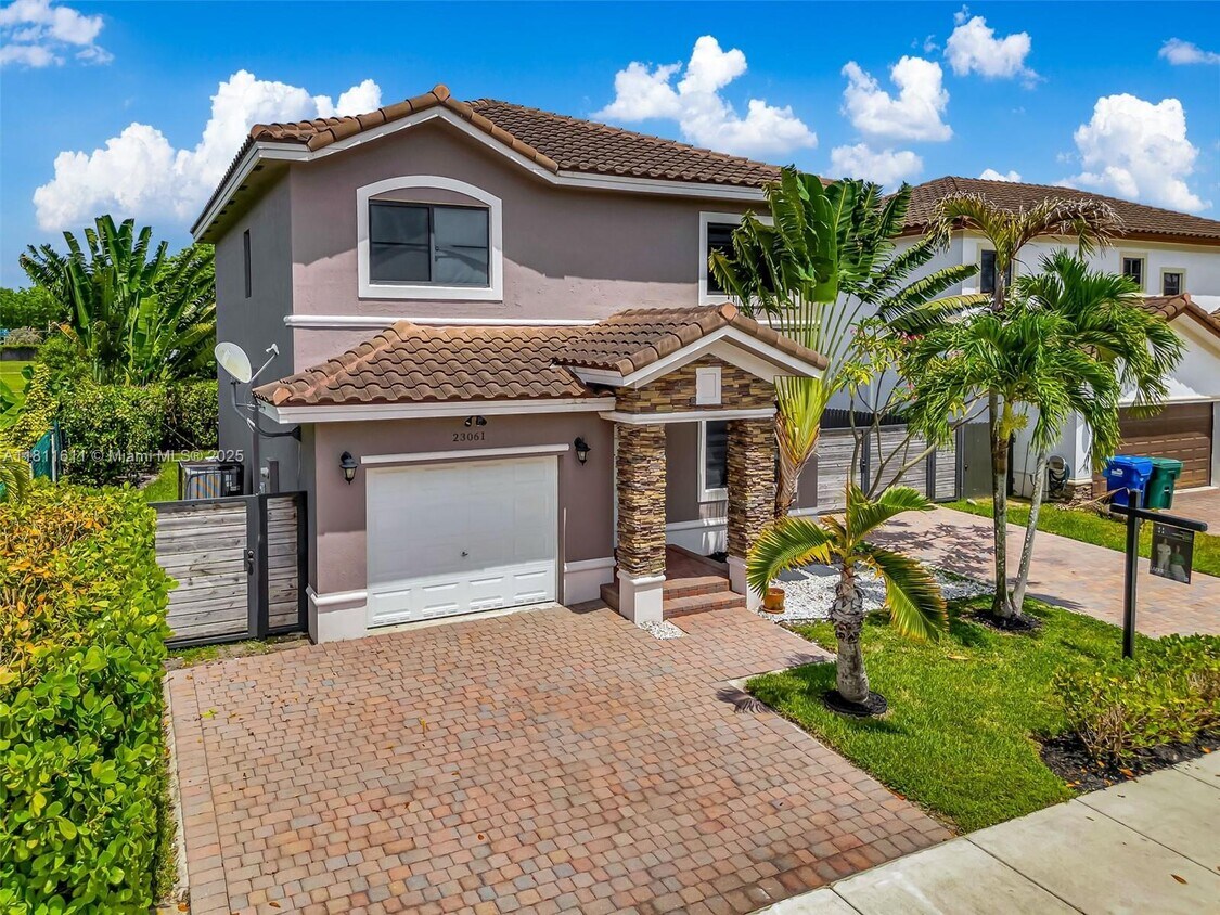 Foto principal - 23061 SW 114th Path
