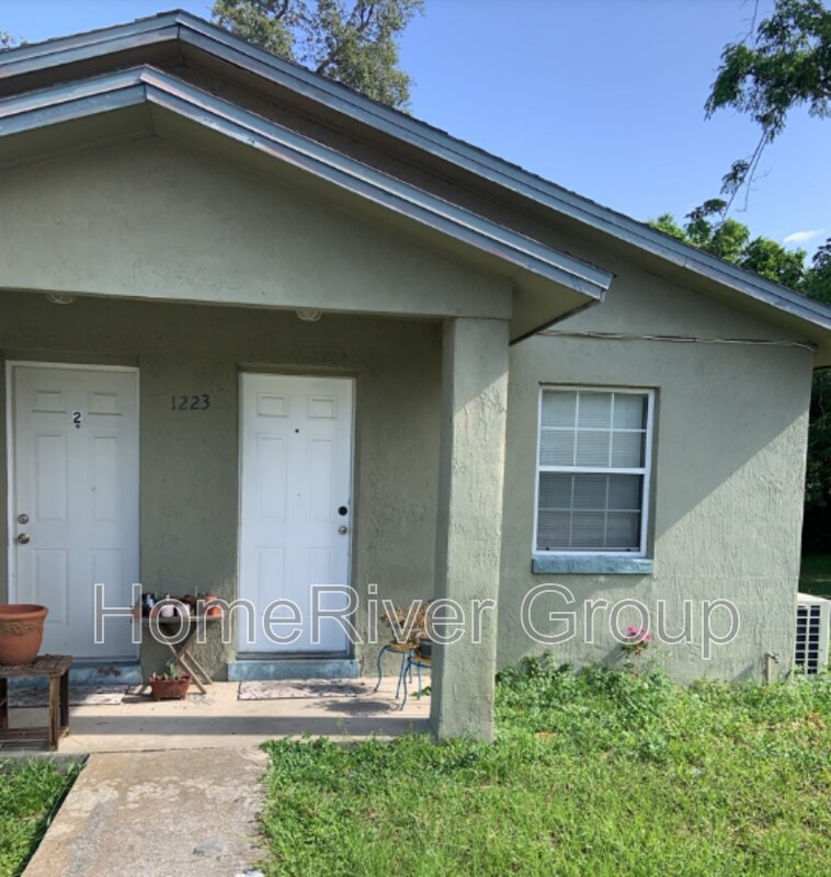 Primary Photo - 1223 Ave L