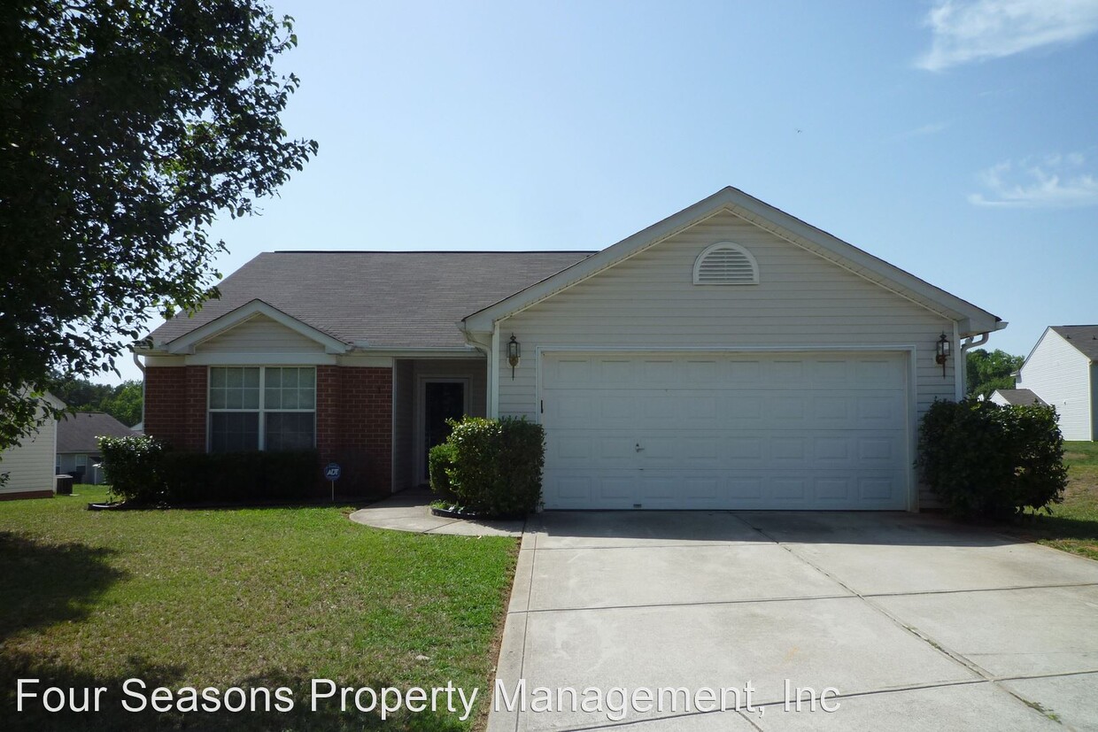 Primary Photo - 3 br, 2 bath House - 4421 Looking Glass Lane