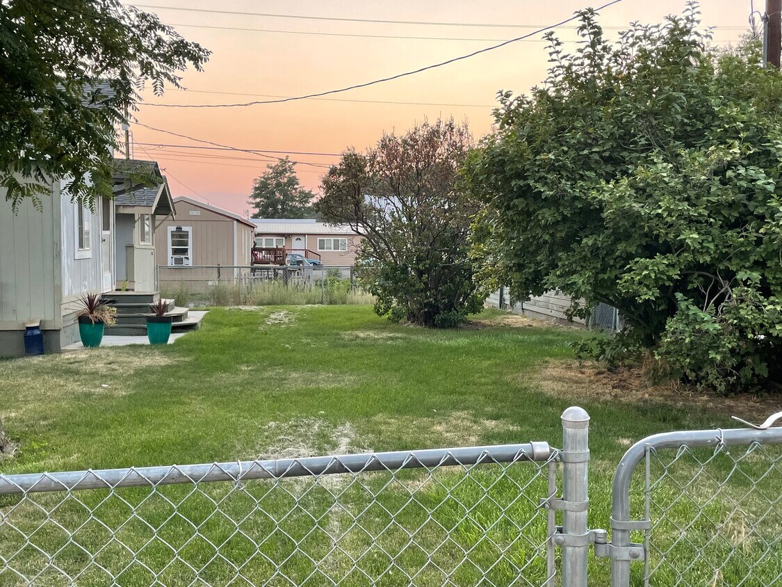 3504 NE Riverside Ave, Pendleton, OR 97801 House Rental in Pendleton, OR