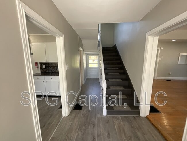 Building Photo - 12986 Main St