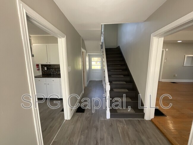 Foto del edificio - 12986 Main St