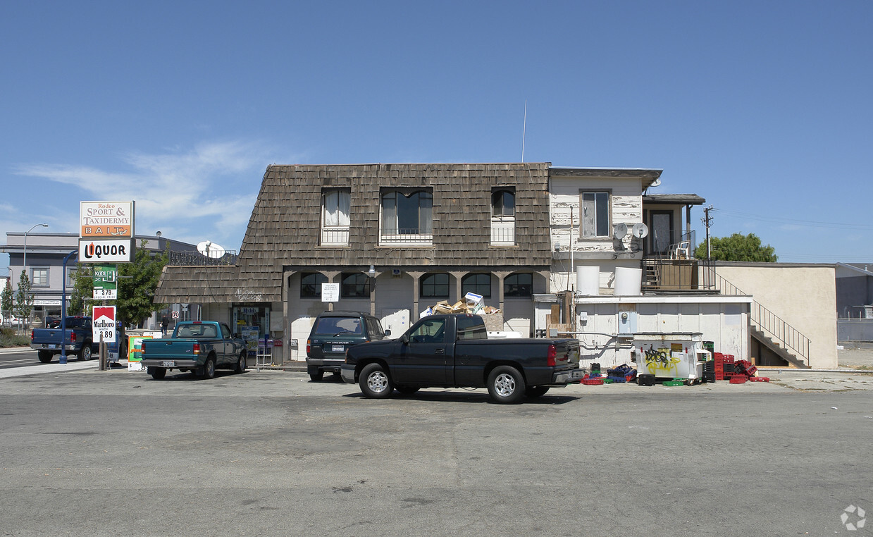 Building Photo - 133-135 Parker Ave