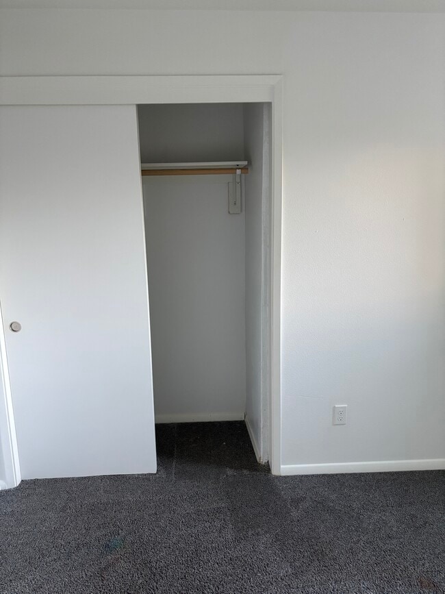 Foto del edificio - 3819 NE 82nd Ave