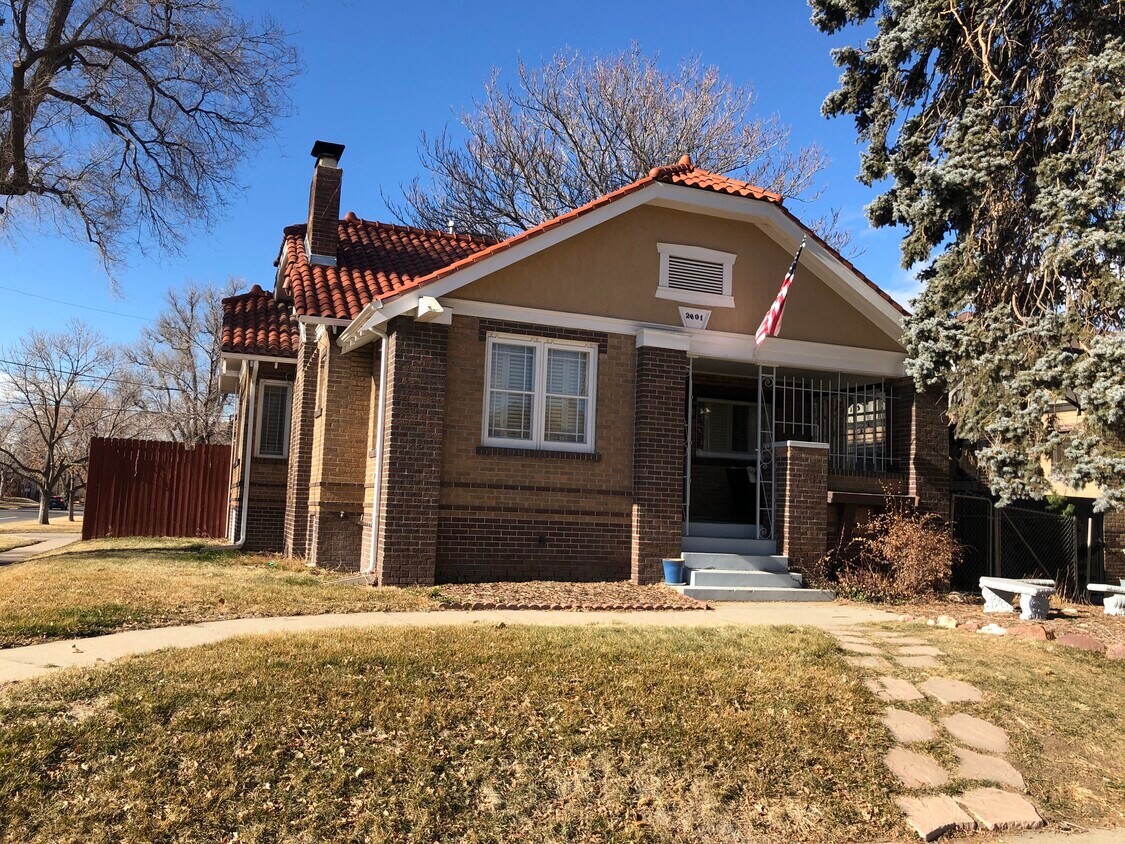 Primary Photo - 2601 Forest St