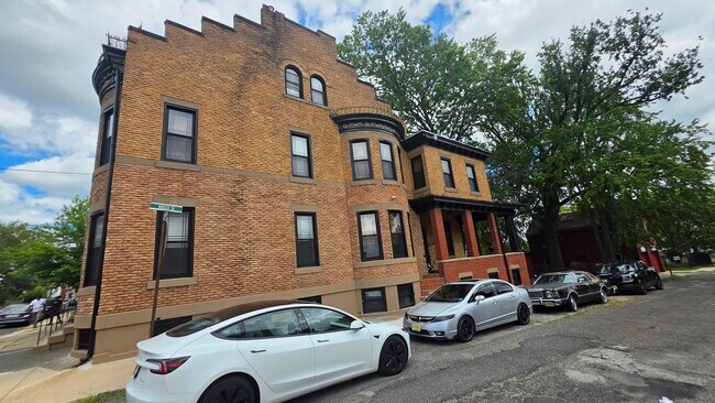 Foto del edificio - 178 Brunswick Ave