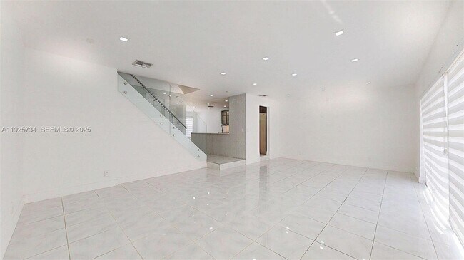 Foto del edificio - 8212 NW 8th Pl