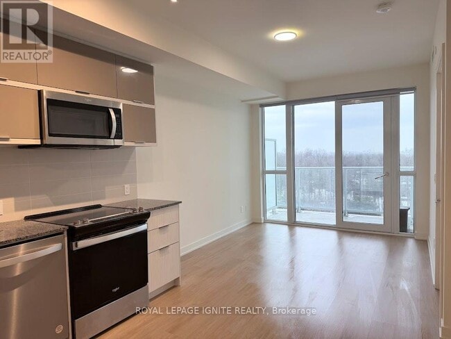 Building Photo - 10 Deerlick Ct