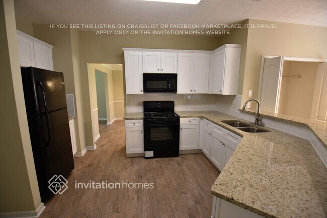 Foto del edificio - 1810 Fairpointe Trce