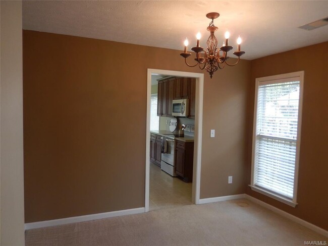 Foto del edificio - 9009 Ashland Park Pl