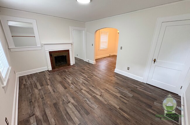 Foto del edificio - 307 E Blue Ridge Dr