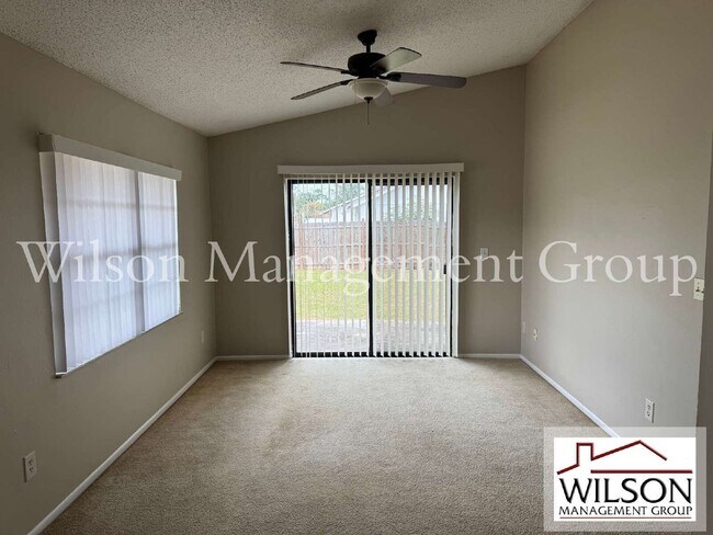 Foto del edificio - 701 Kings Cove Ct