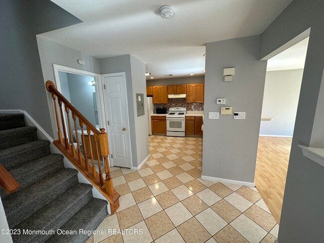 Building Photo - 122 Mid Ocean Ct