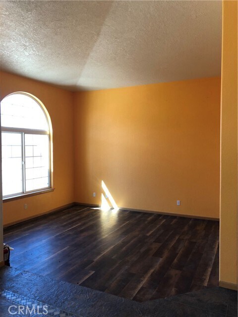 Foto del edificio - 36170 Woodland St
