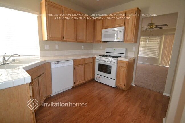 Foto del edificio - 42418 Coronet Ct