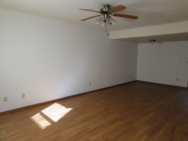 Building Photo - 20355 Skyview Dr