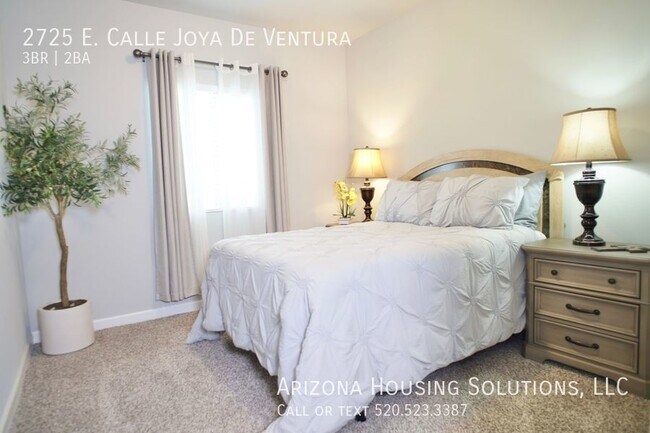 Photo - 2725 East Calle Joya de Ventura House