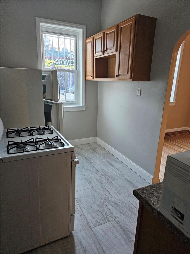 Foto del edificio - 111-22 Springfield Blvd