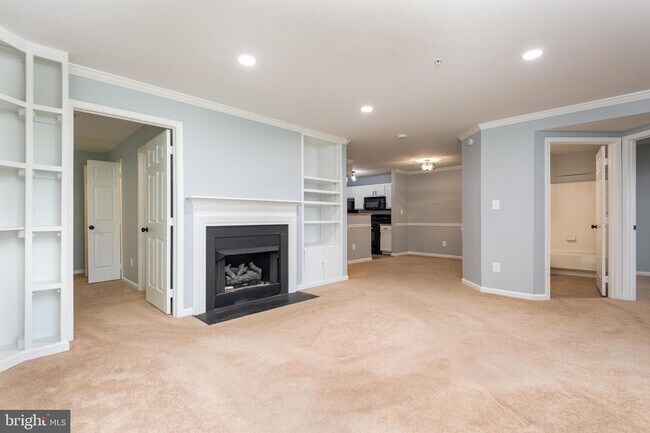 Building Photo - 8107 Lacy Dr