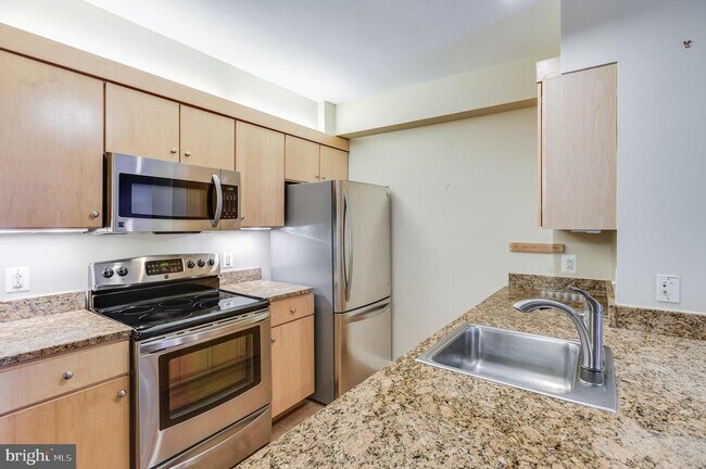 Foto del edificio - 616 E St NW