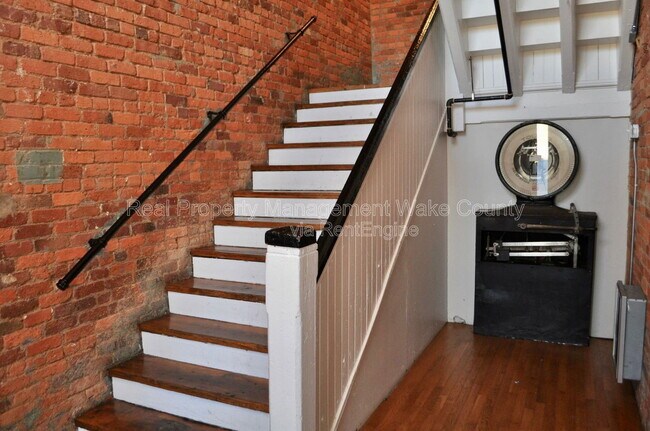 Foto del edificio - 1535 Caraleigh Mills Ct