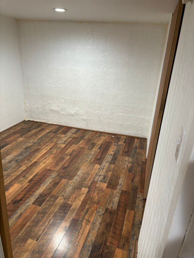 Foto del edificio - 381 S Main St