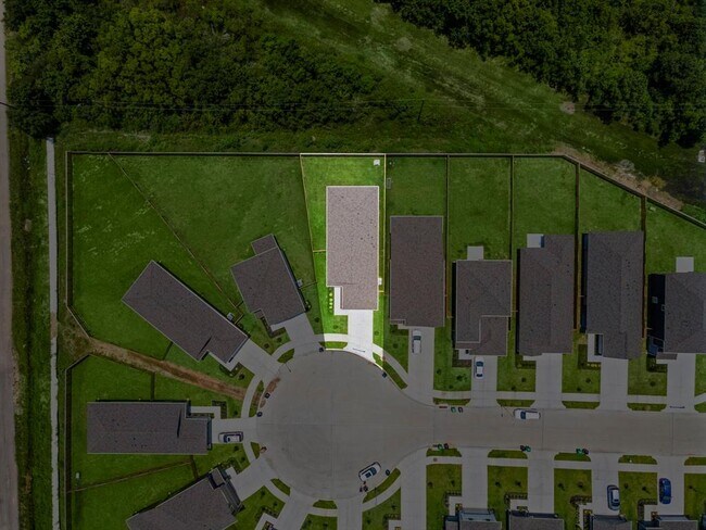 Building Photo - 5726 Madden Ln