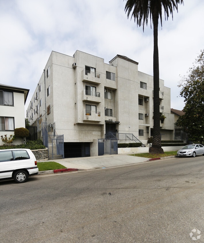Primary Photo - 215 S Occidental Blvd