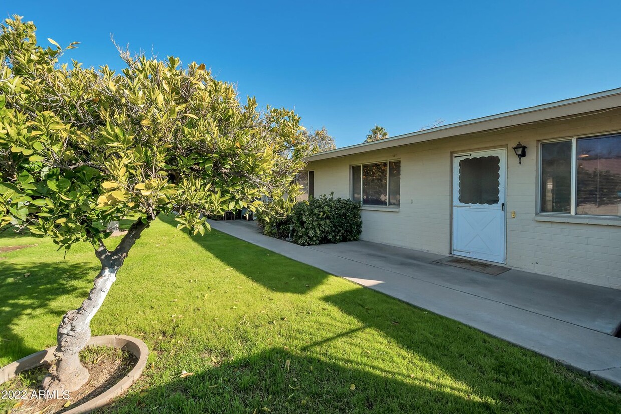 Foto principal - 1422 E Dana Ave