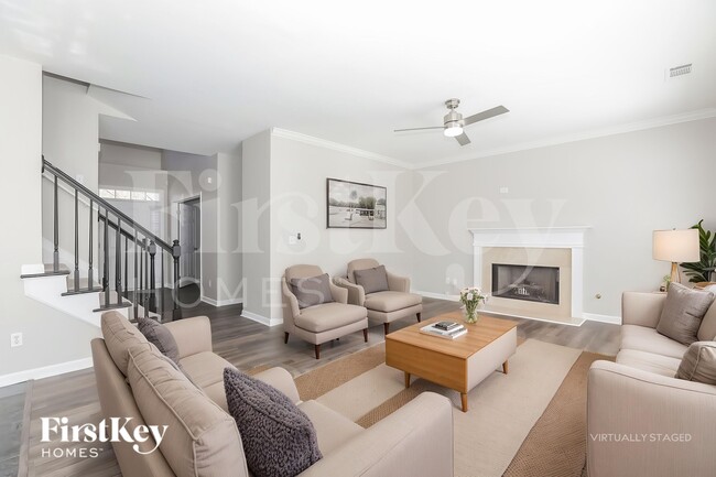 Building Photo - 2127 Mitford Ct