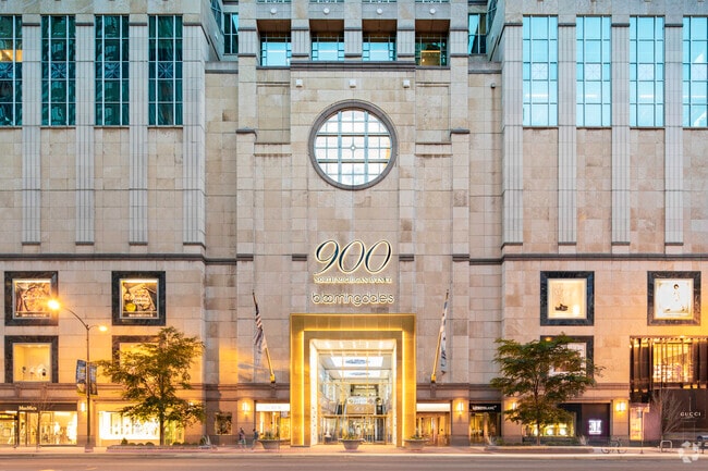 Building Photo - The Residences at 900