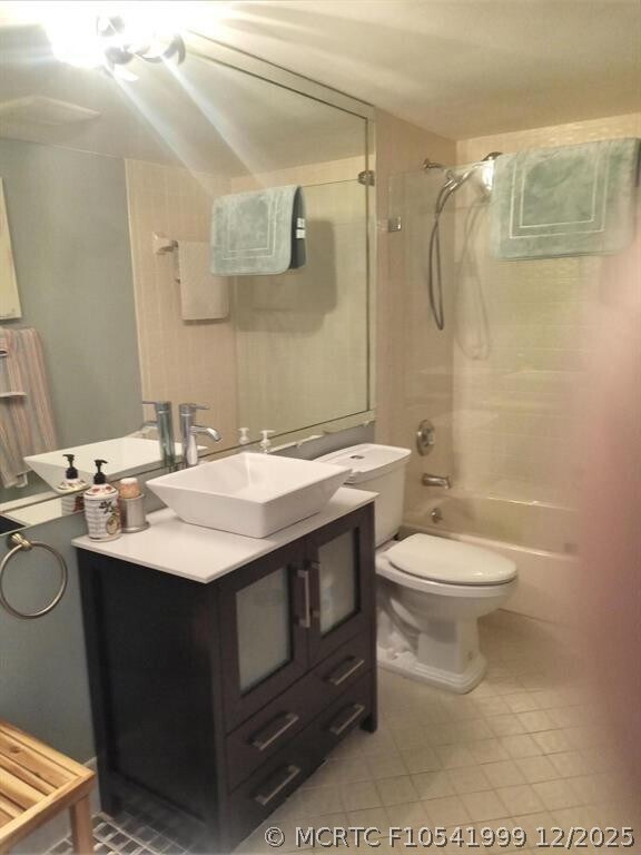 Building Photo - 4770 Fountains Dr S