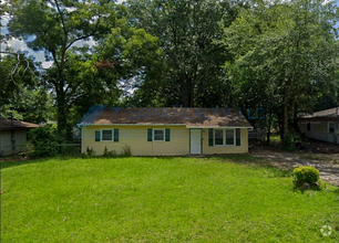 Building Photo - 812 Crestwood Terrace