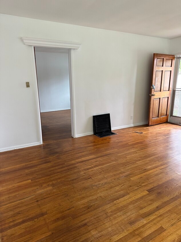 Foto principal - 4031 Van Buren Pl