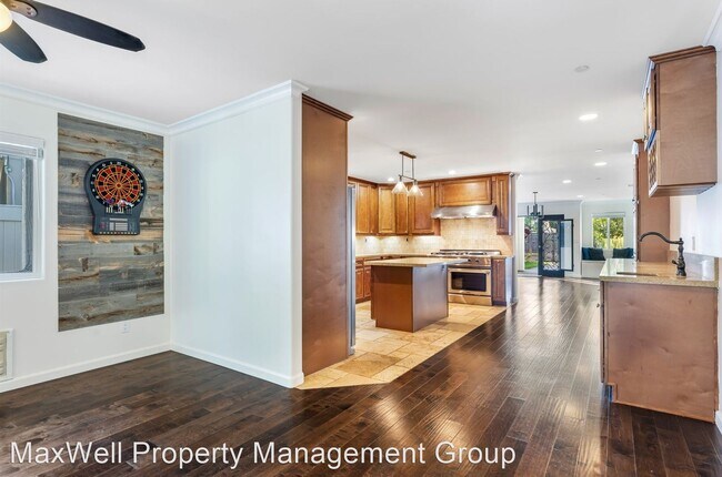 Foto del edificio - 4 br, 3.5 bath House - 4720 Vesper Ave.