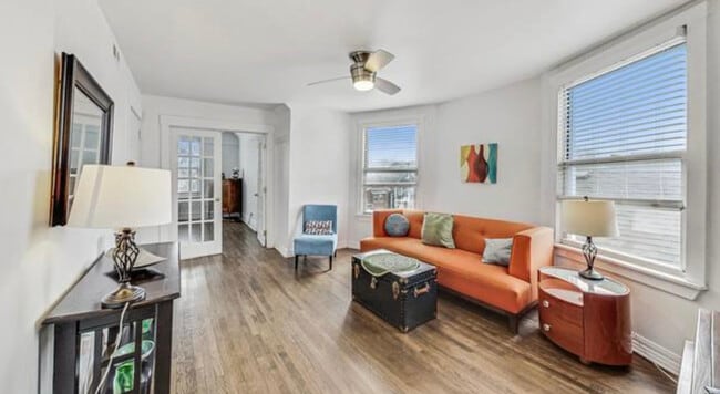 Building Photo - 1936 N St Louis Ave