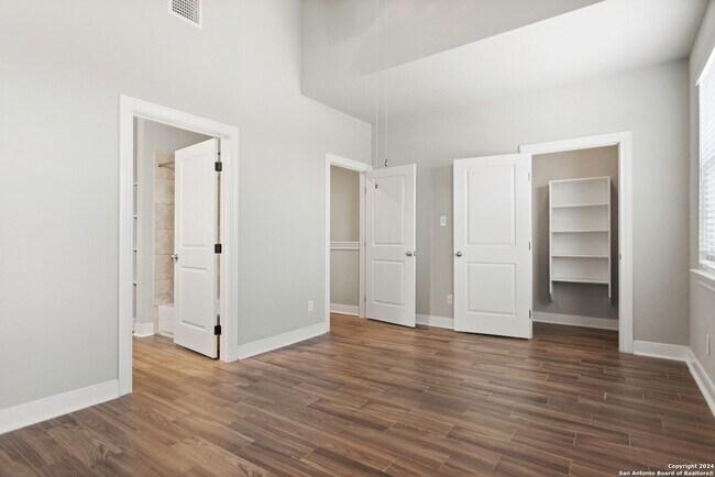 Foto del edificio - 3067 View Ridge Dr