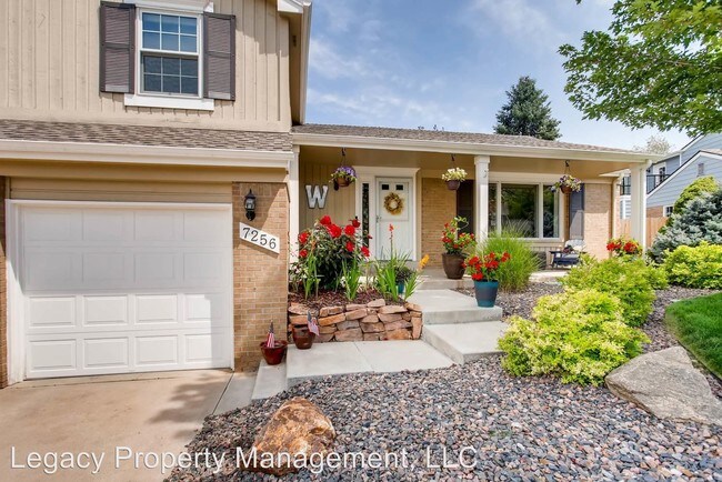 Building Photo - 4 br, 3.5 bath House - 7256 S Xanthia Street