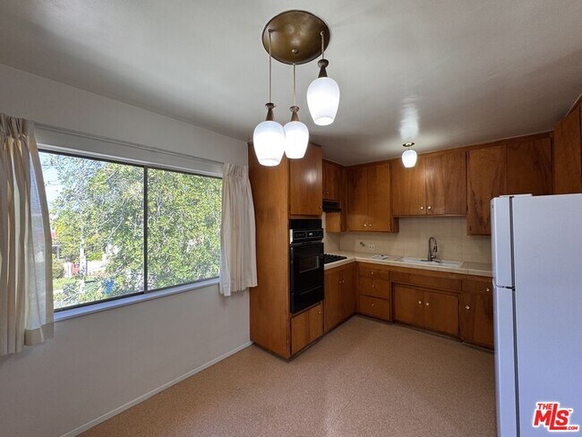 Foto del edificio - 4168 Brunswick Ave